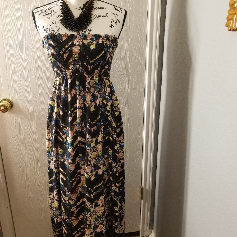 Shasa Maxi dress size small